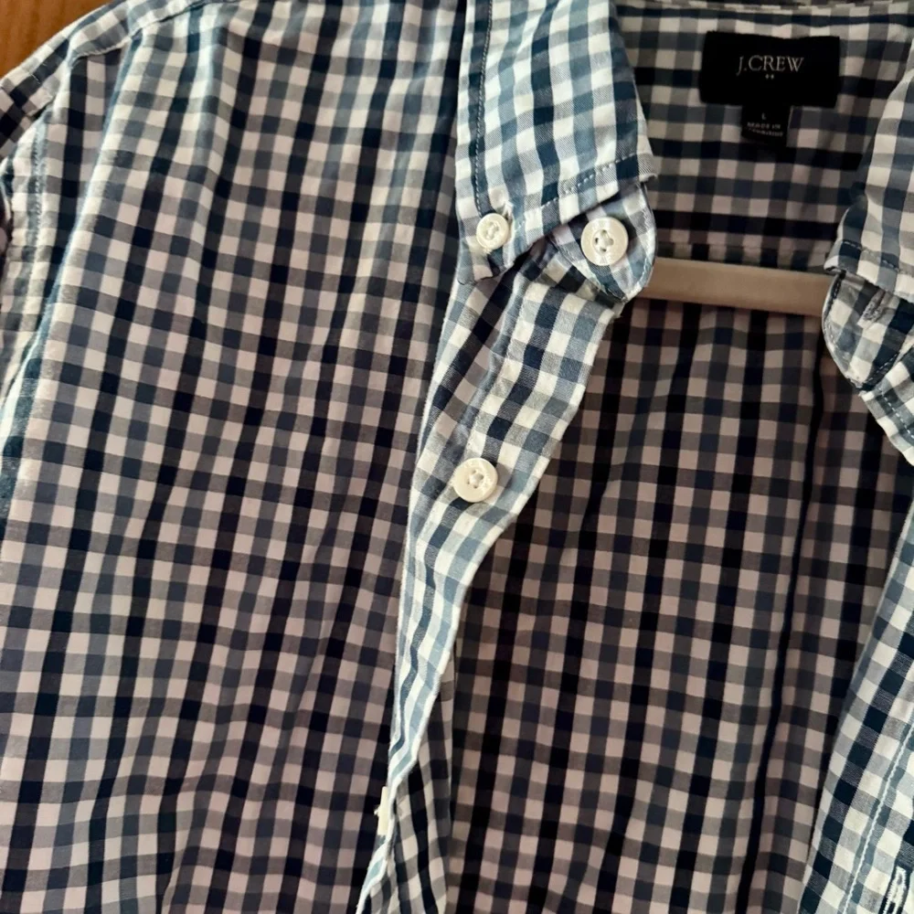 J. Crew Button Down Shirt Men’s Large Blue White Checkered Plaid Dress Casual